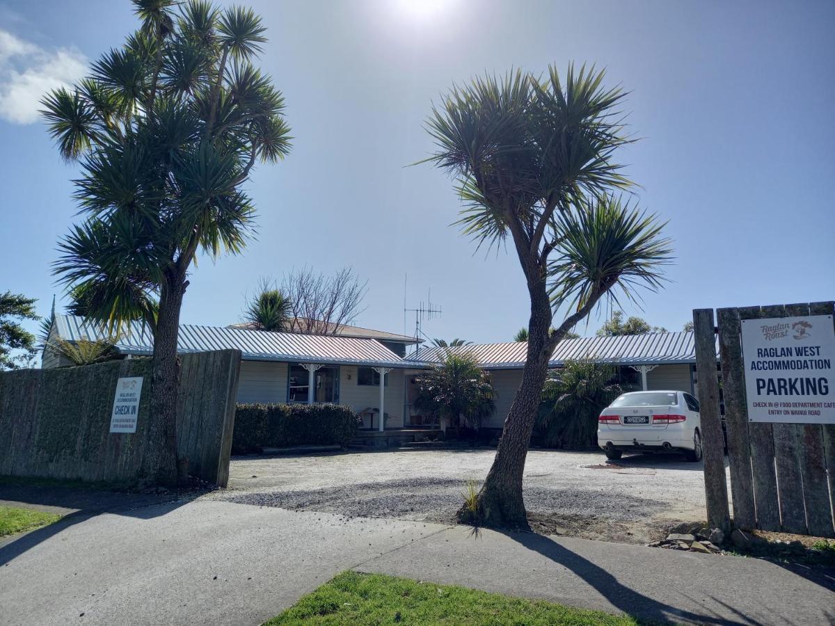 Raglan West Accommodation Units Exterior photo